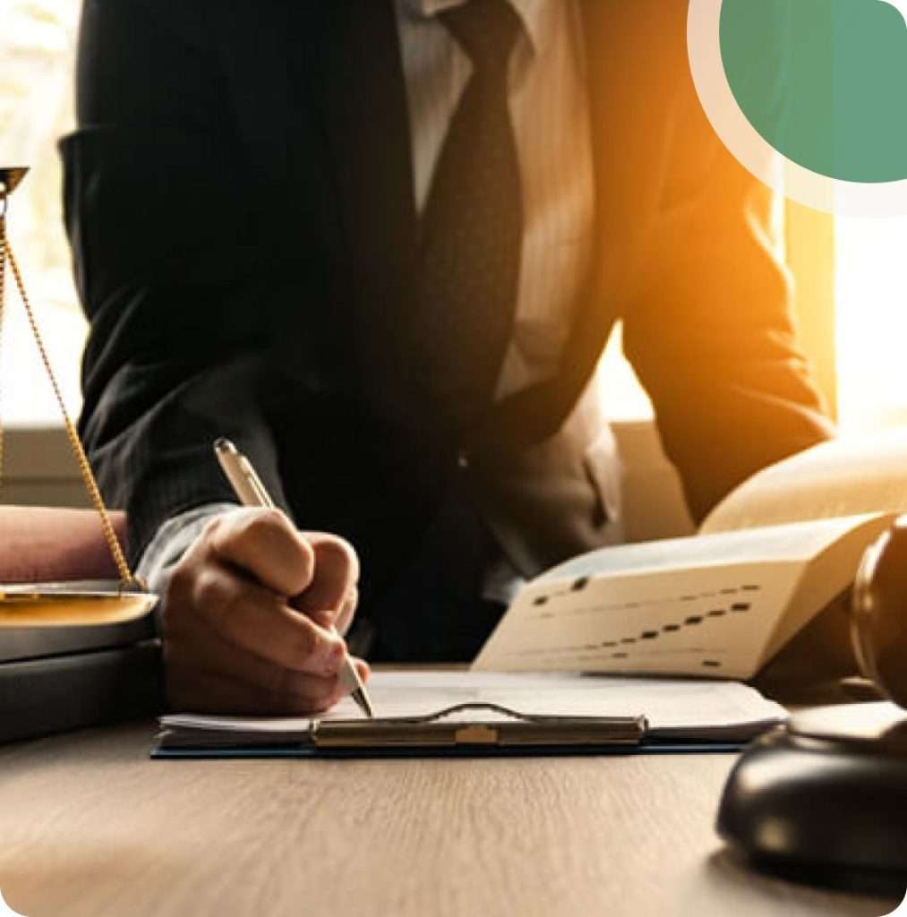 تتنوع استشارة القانونية بتنوع المجال الذي يريده العميل , اقرا اكثر عن خدمة الاستشارات في شركة الحقوق